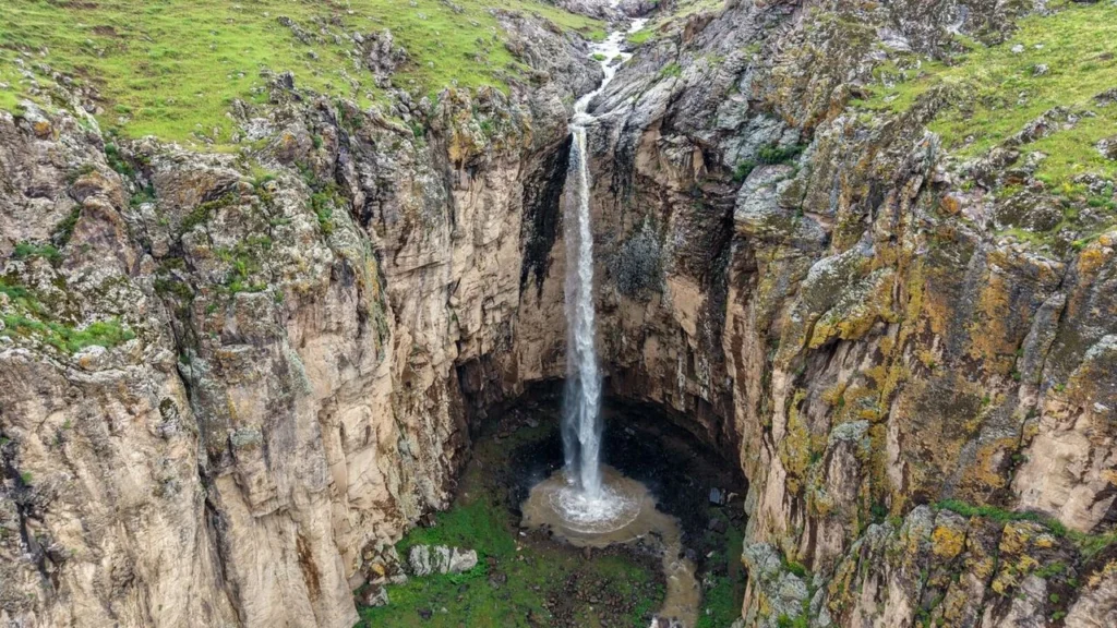 Ezidi Waterfall in Van Preserves the Memory of Ezidis on Their Ancestral Lands